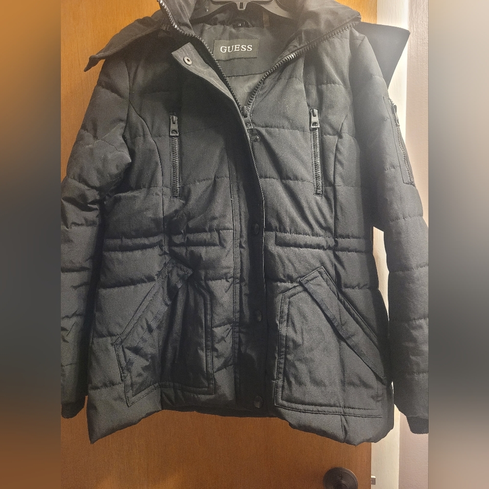 GUESS Women's Dark Puffer Coat EUC